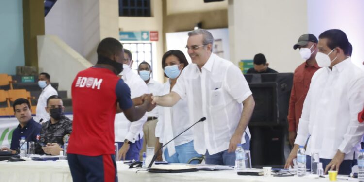 Gobierno anuncia reparación masiva de viviendas en Monte Plata