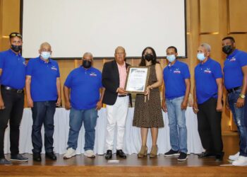 Conani capacita a entrenadores de béisbol de pequeñas ligas sobre derechos de niños y adolescentes