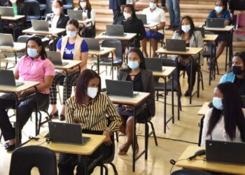 Concurso para Docentes comenzó con postulantes para el Nivel de Educación Primaria.