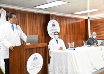 RD primer país de AL que introduce REGEN COV contra el COVID-19