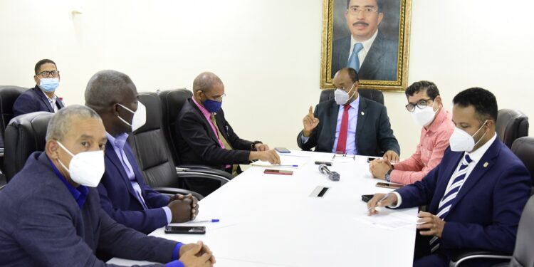 Diputados preocupados por vulgaridad en la radio y la televisión