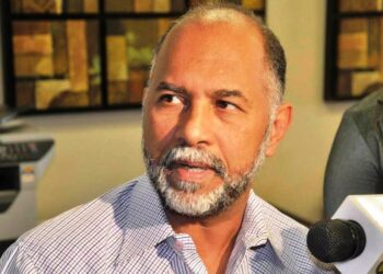 Corriente de maestros del PLD denuncia desorden en concursos para docentes.