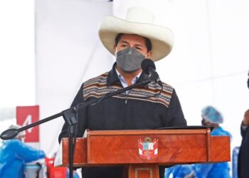 Presidentes de Perú y Bolivia acuerdan crear un gabinete binacional este mismo año