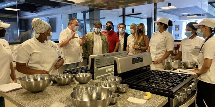 Delegación onubense califica de "muy provechoso” congreso gastronómico en República Dominicana