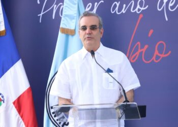 Abinader asegura que en su gobierno no se roba y se realizan más obras