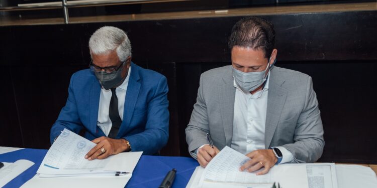 Comisión Liquidadora de Órganos del Estado entrega de Obras OISOE al MIVHED