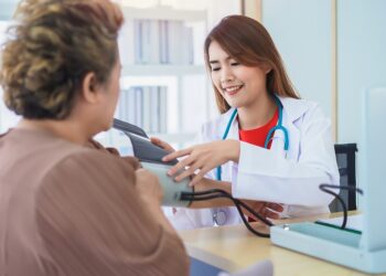 Aquí encontrarás los signos de alerta de las enfermedades cardiovasculares y cómo evitarlas