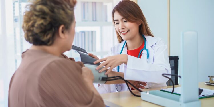 Aquí encontrarás los signos de alerta de las enfermedades cardiovasculares y cómo evitarlas