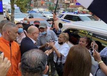 Piquete y contrapiquete por presencia de Domínguez Brito en NY