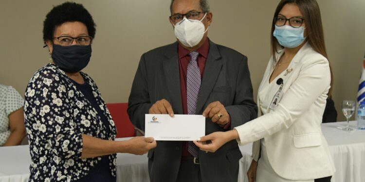 INABIMA entrega RD$1,012 millones a maestros jubilados y pensionados