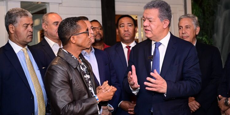 Tras resolución de la JCE Leonel defiende proceso desarrolla la Fuerza del Pueblo