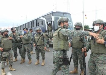 Retoman control en cárcel de Ecuador en la que dos motines han dejado 30 muertos