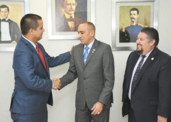 Jefe regional de la DEA se reunió con el  presidente de la DNCD en medio de la operación Falcon