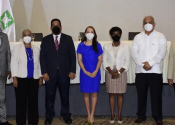 Abordan en seminario reforma de la ley de Compras y Contrataciones