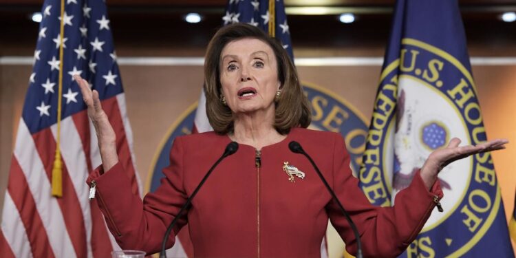 Seguidor de Trump podría recibir hasta dos años de cárcel por amenaza contra Pelosi