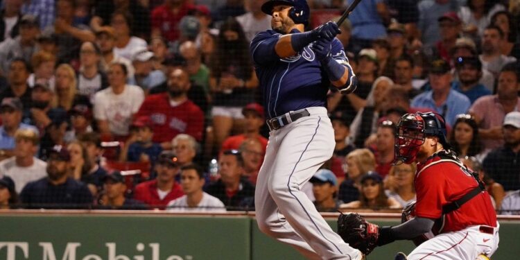 Dos cuarentones dominicanos de grandes ligas pegan jonrones el mismo día