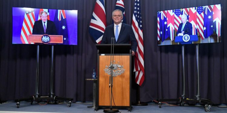 Francia se disgusta con EEUU y Australia por el acuerdo a tres bandas que incluye a Londres