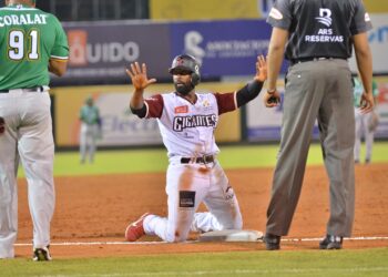 Gigantes caen  frente a Estrellas en el Julián Javier