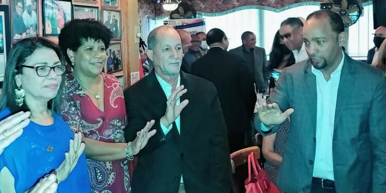 CDP: "Respeto democracia vital para periodismo"