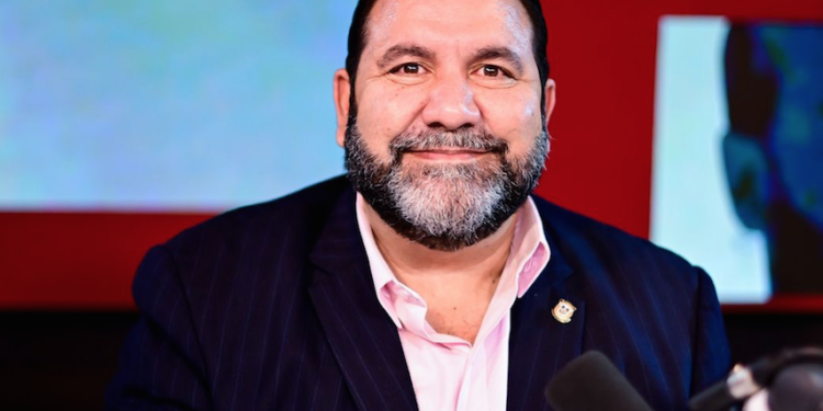 PRSC respalda resolución obliga presentación ficha Vacunación en oficinas y establecimientos