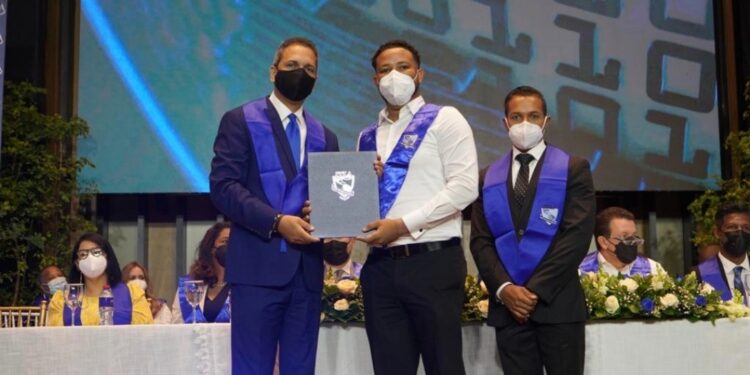 ITLA gradúa 495 nuevos profesionales tecnológicos