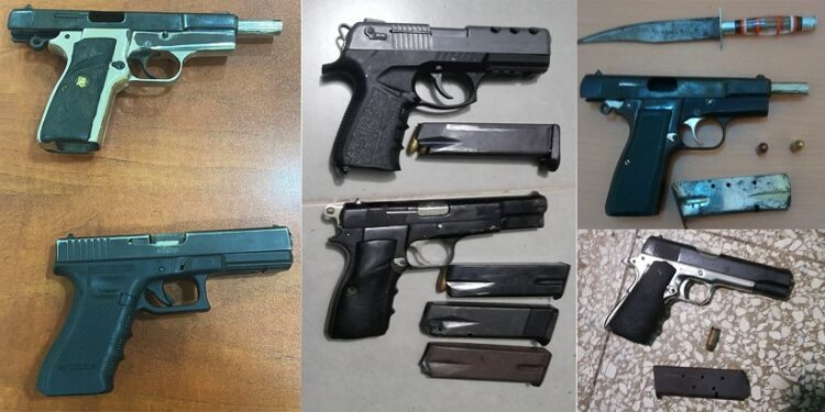 PN realiza batida en SDE, ocupa 13 armas ilegales y detiene varios prófugos