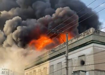 Tres bomberos mueren cuando combatían incendio en La Vega