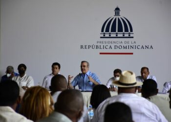 Abinader informa Gobierno invierte RD$20 mil millones en transformación SDE