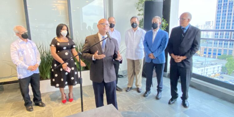 Adompretur presenta jurado del “Premio Epifanio Lantigua 2021”