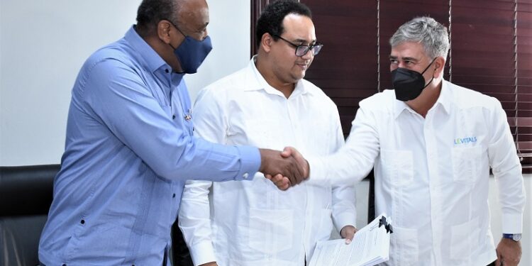 Acuerdan inversión de 485 millones de dólares para energías renovables