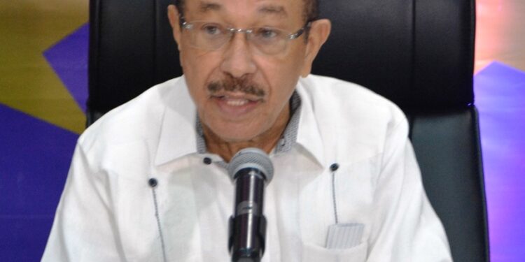 Temístocles Montás advierte de los riesgos de alta inflación en los países con mucha deuda