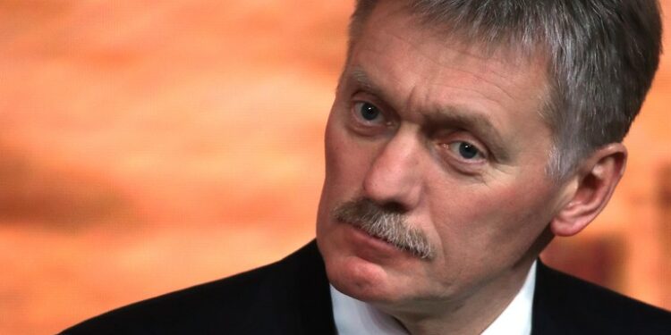 Nobel de la Paz: Kremlin considera valiente a Muratov quien lo dedica a compañeros asesinados