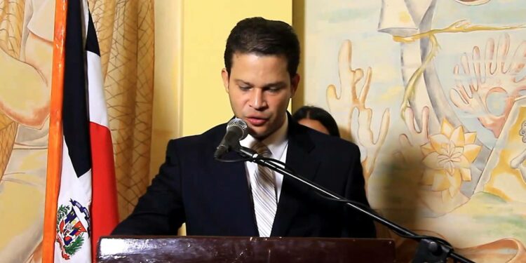 Abogado advierte que la piratería es una amenaza para los creadores de obras en el país