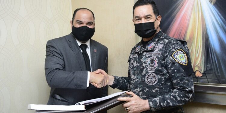 Policía y Defensoría del Pueblo acuerdan fortalecer formación y tecnificación de agentes