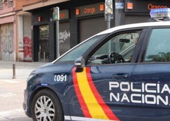 Buscan a un tres jóvenes que atacaron dominicano en una plaza de Getafe, España