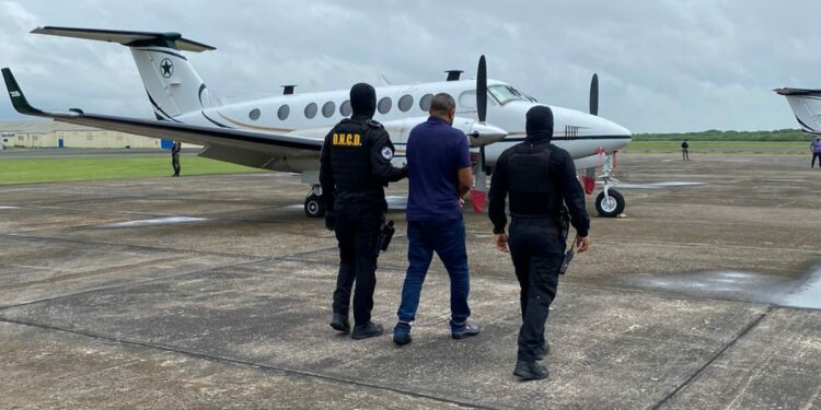 RD entrega a tres hombres pedidos en extradición por narcotráfico