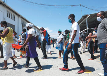 Saludan posiciones de agencias y de presidentes pero urgen moratoria de deportaciones a Haití