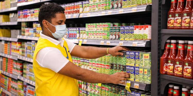 Reportan comercio acelera su ritmo de crecimiento en último trimestre