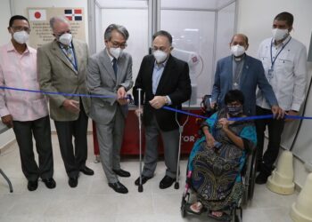 Embajada del Japón entrega equipos para fabricación de prótesis a la ADR