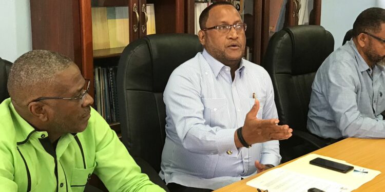 CNTD reclama aumento de un 40% para trabajadores de zonas francas