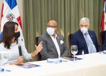 Indotel presenta a diputados proyecto de transformación digital de RD