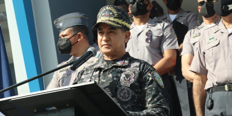 Policía ocupa 39 armas de fuego y arresta 51 personas por distintos delitos