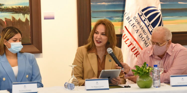 La ministra de Cultura Milagros Germán participa en el Foro Caribe Naranja