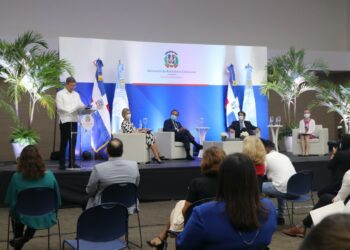 Foro regional plantea necesidad de repensar paradigma del desarrollo turístico