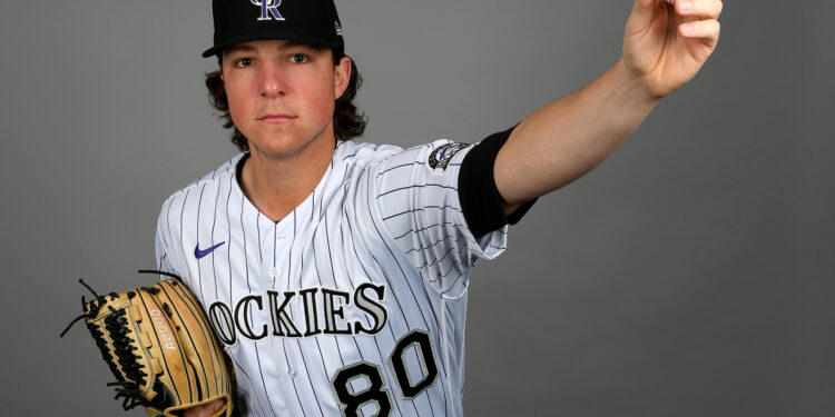 Rolison, mejor prospecto pitcher de Rockies, viene por victorias con el Licey