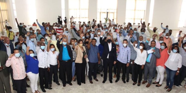 Corrientes Eugenio María de Hostos y Salome Ureña presentan candidatos a la ADP