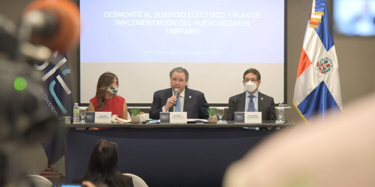 Viene ajuste de tarifa eléctrica para noviembre y diciembre