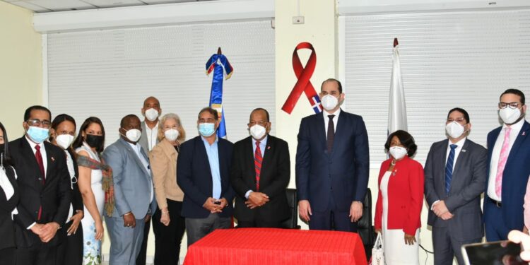 Unas 74 mil 995 personas viven con VIH/SIDA en República Dominicana