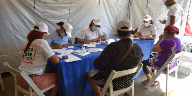 Continúan subiendo los casos de Covid en RD, este lunes 701 resultaron positivos