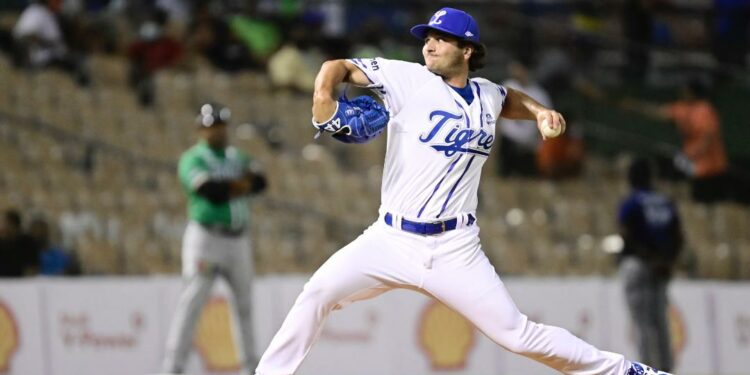 Licey cae ante los Toros, sufre su primer revés de la temporada
